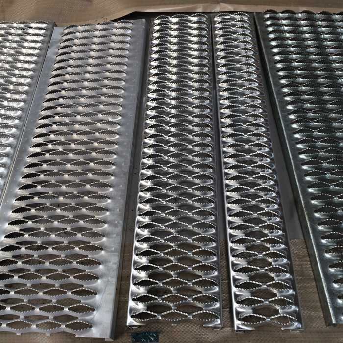 Galvanized Perforated Floor Gratings
