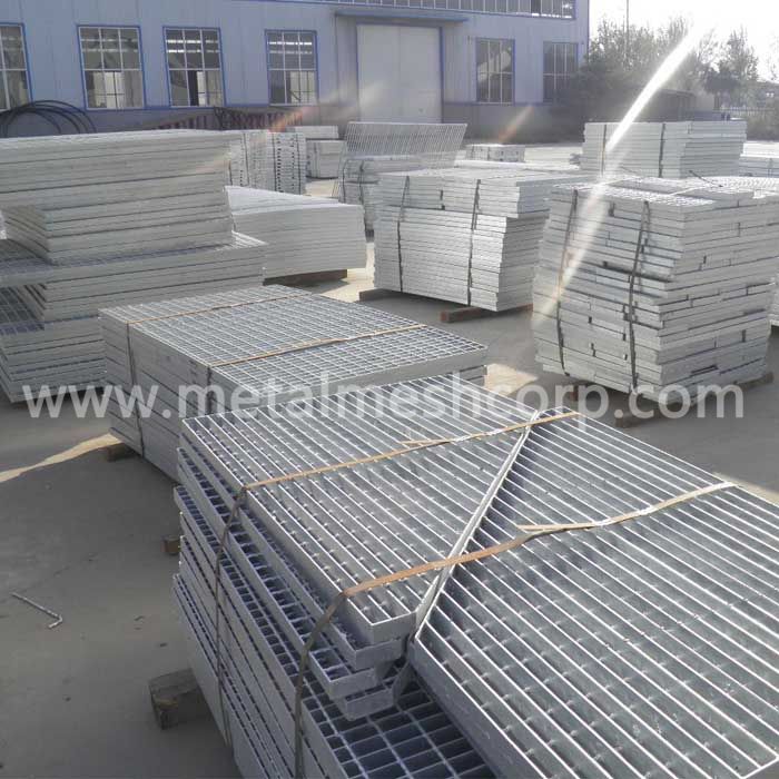 Traction Tread Steel Grating Stair