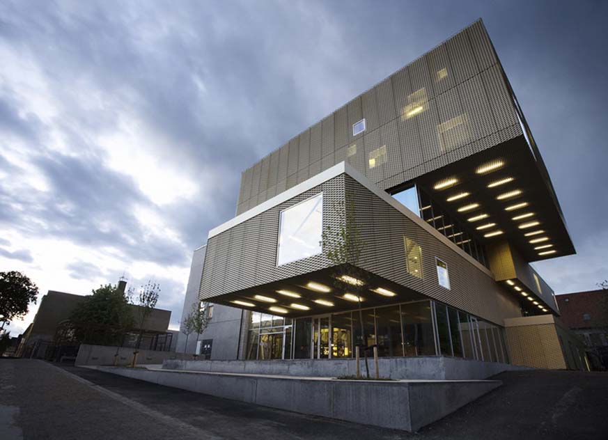 Museum Cladding with Architectural Mesh