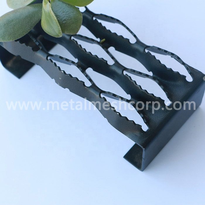 Black Powder Coated Grip Strut Gratings