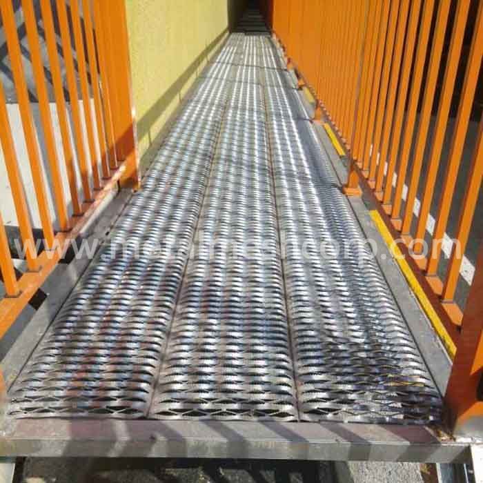 Anti Skid Plate For Walkways