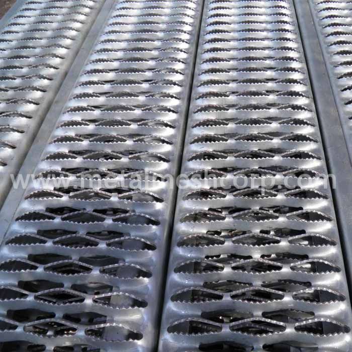 Anti-Skid Floor Plates