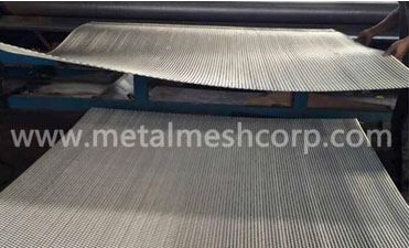 Flat steel wire mesh is extremely versatile