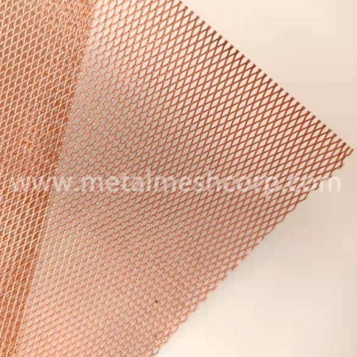 Expanded Copper Mesh for Lightning Strikes Protection
